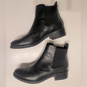 Womens Wishbone 100% Leather boots